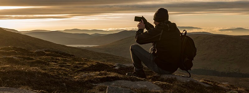 Main smartphone mountain selfie